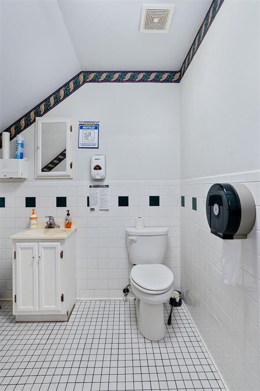 unknown - Commercial Sale