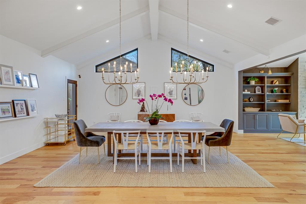 8722 Forest Hills Boulevard