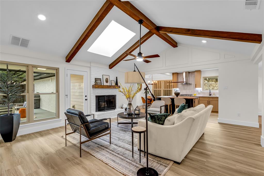 1700 Throwbridge Lane