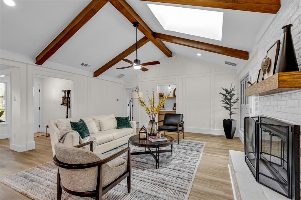 1700 Throwbridge Lane