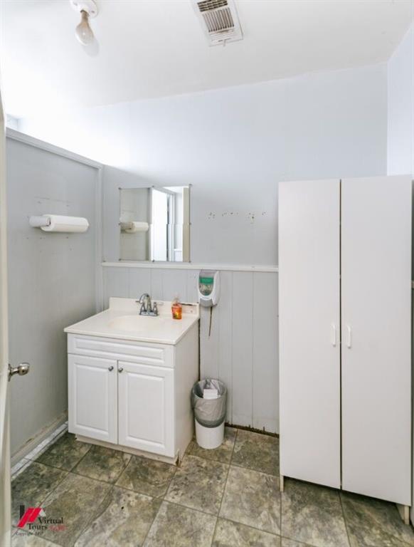 Cloverdale Farms - Commercial Sale