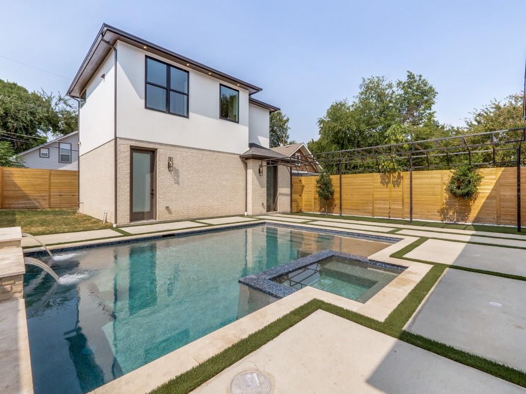 Llano Place - Residential