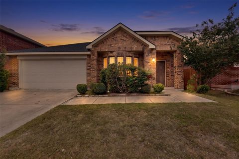 Photo of 2013 Windsong Drive, Heartland, TX 75126 (MLS # 21276944)