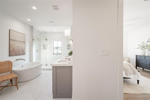 Tiny photo for 4529 Emerson Avenue #4, University Park, TX 75205 (MLS # 21197897)