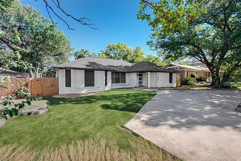 7437 Eccles Drive Dallas TX 75227