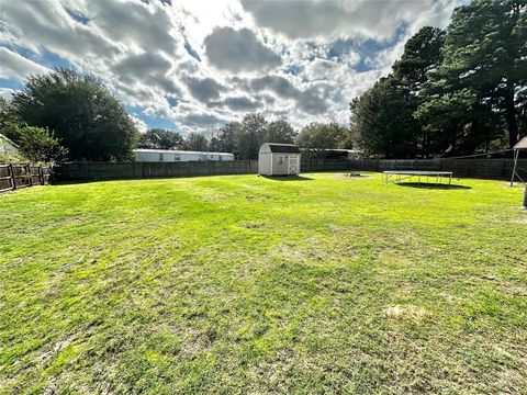 A home in Lindale