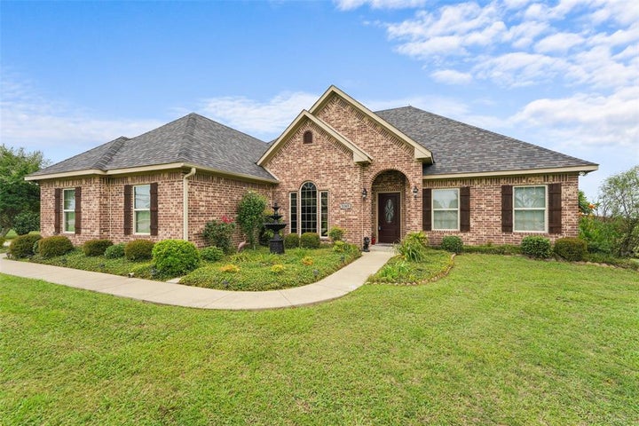 Photo 1 of 35 — 1243 Chartres, Oak Ridge, TX 75142
