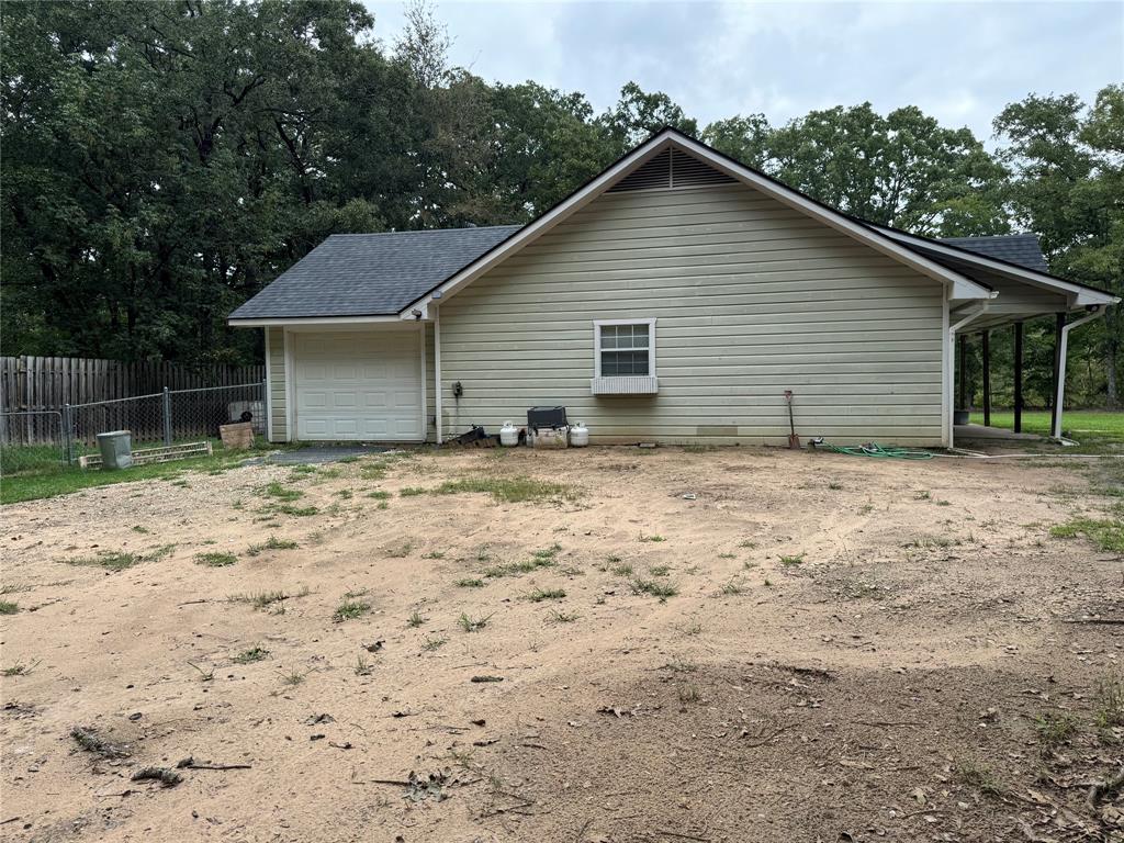 1696 County Road 2954