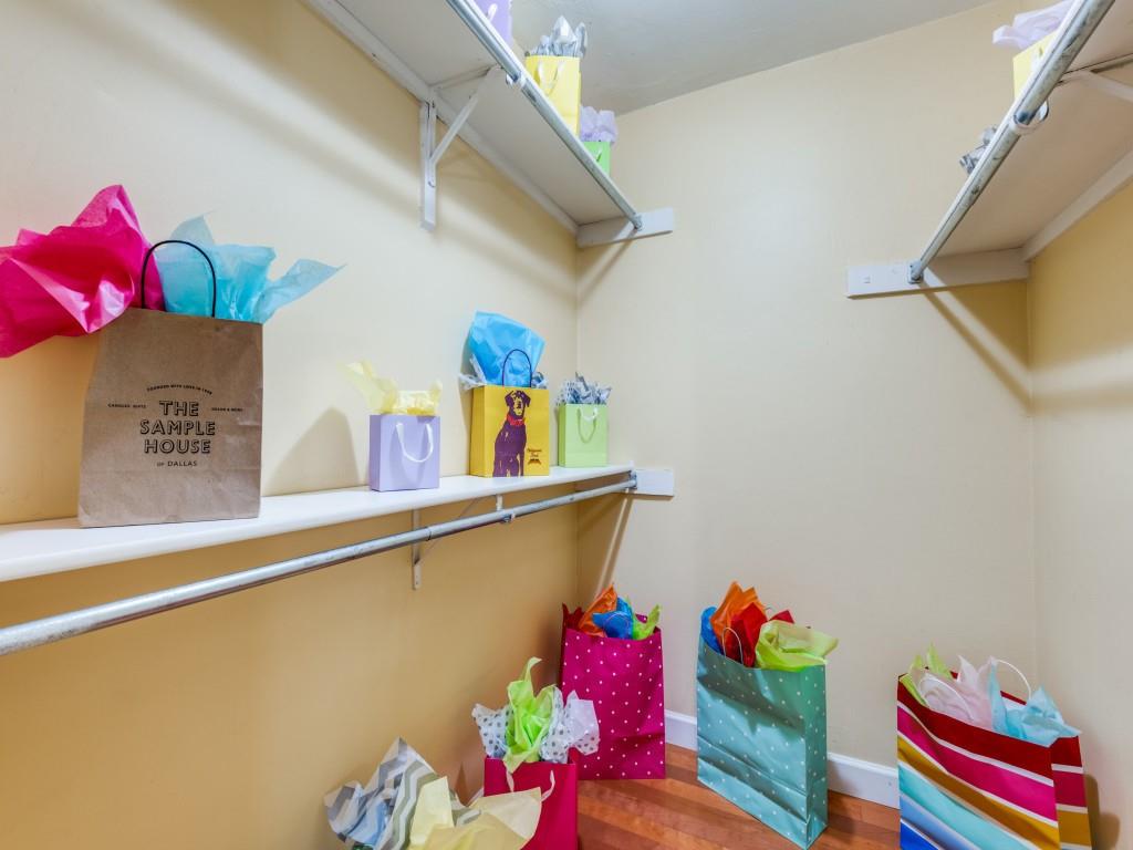 Preston Oaks Crossing Condos 01 & 02 - Residential