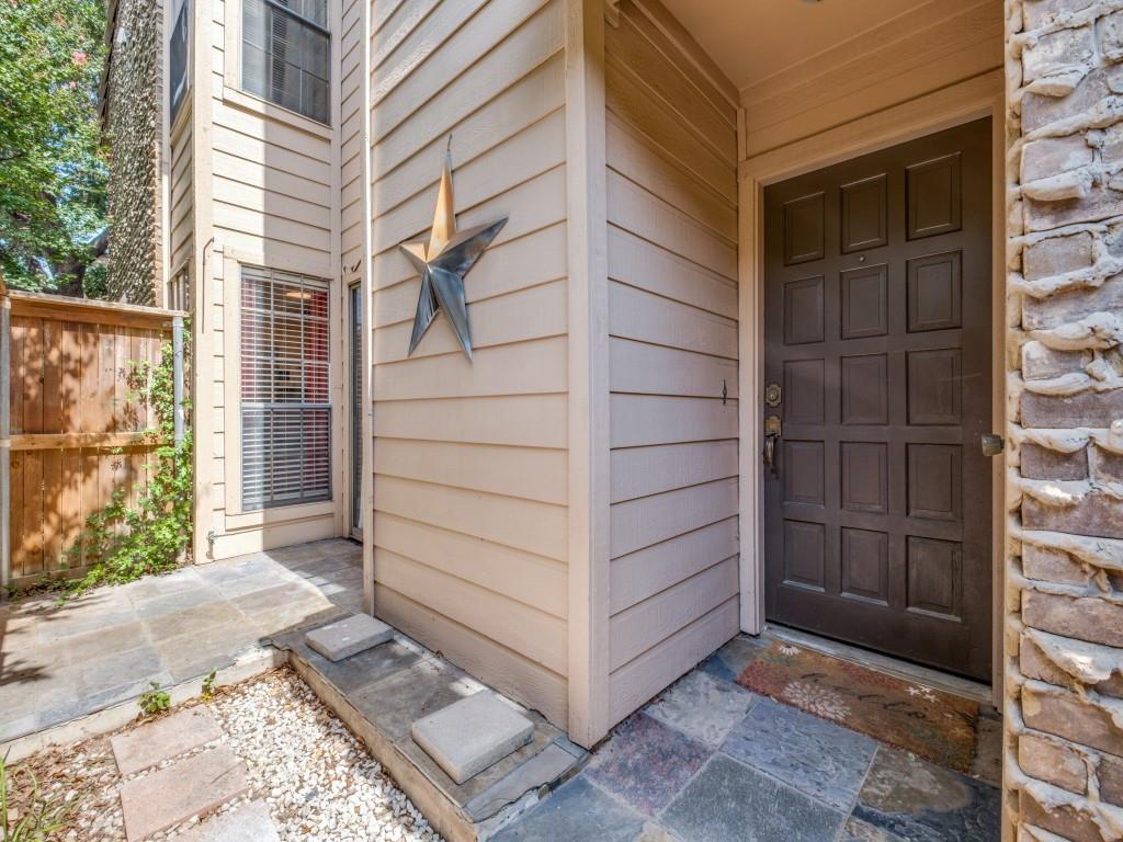 Preston Oaks Crossing Condos 01 & 02 - Residential