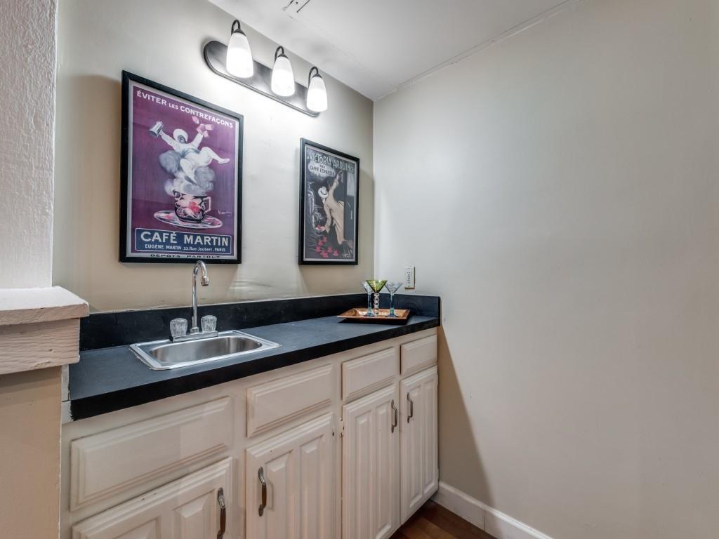 Preston Oaks Crossing Condos 01 & 02 - Residential