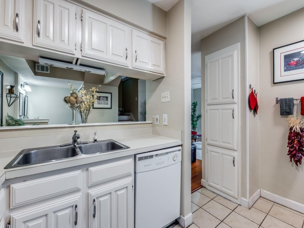 Preston Oaks Crossing Condos 01 & 02 - Residential