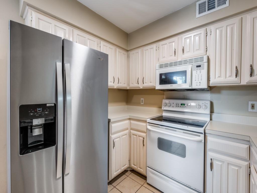 Preston Oaks Crossing Condos 01 & 02 - Residential