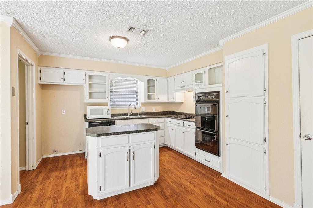 5711 Tumbleweed Court