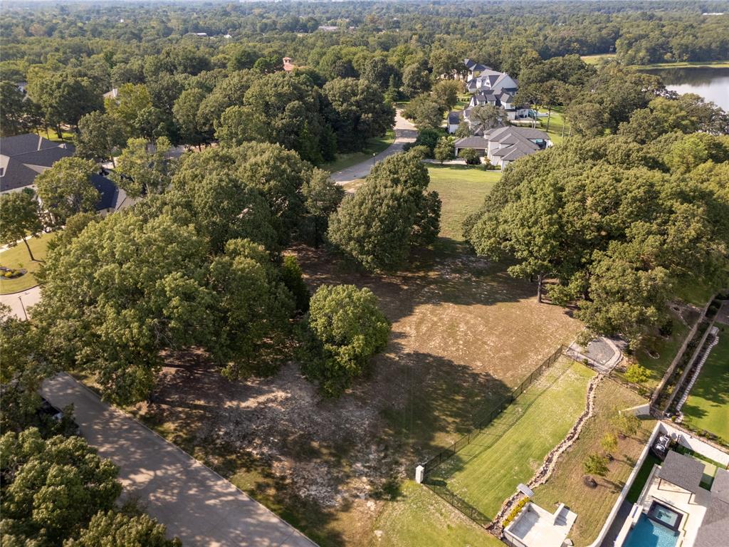 2477 Wellington Trace