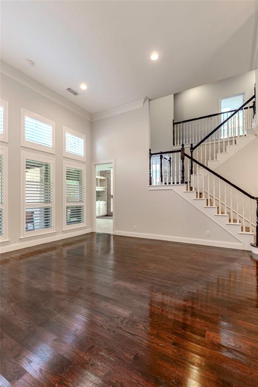 404 Twin Creeks Drive