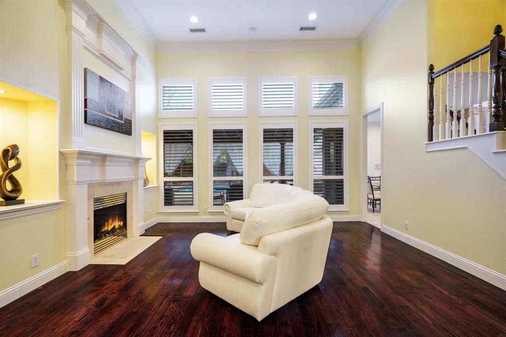 404 Twin Creeks Drive