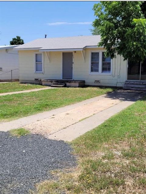 Photo of 405 E 41st Street, San Angelo, TX 76903 (MLS # 21179485)