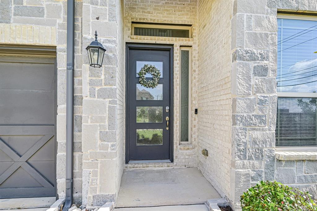 525 William Court