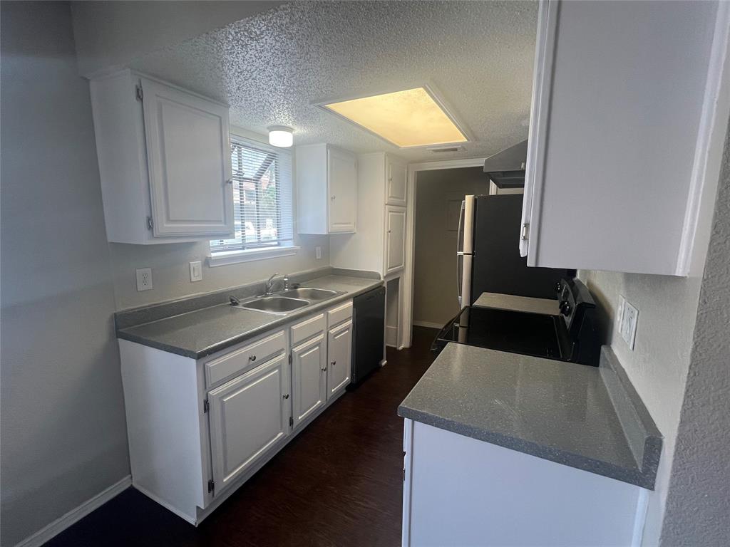 2128 Park Willow Lane B