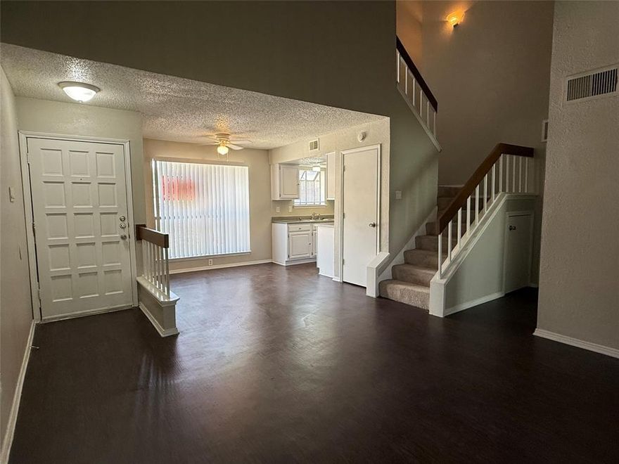 Spectacular location near all North Arlington Venues with two bedrooms—one on the first floor and a master suite on the second floor. The master features a separate tub, shower, and a fantastic walk-in closet. The entryway offers a stunning view of vaulted ceilings, and the galley kitchen comes equipped with a new refrigerator, freestanding stove with oven, dishwasher, and is move-in ready. 

LOCATION, LOCATION, LOCATION—just minutes from Highway 30 and other major highways, a short drive to DFW Airport and slightly longer to Love Field Airport, and only minutes from Arlington's sports arenas and entertainment district. In the heart of DFW, you're just a few miles from some of the area's best restaurants. The subdivision is conveniently located across from Van Buren Park, making it an easy walk. This condo has been beautifully renovated to welcome its new owner!  SELLER IS REALTOR FRIENDLY.