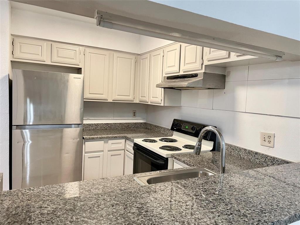 Parkwood Crk - Residential Lease