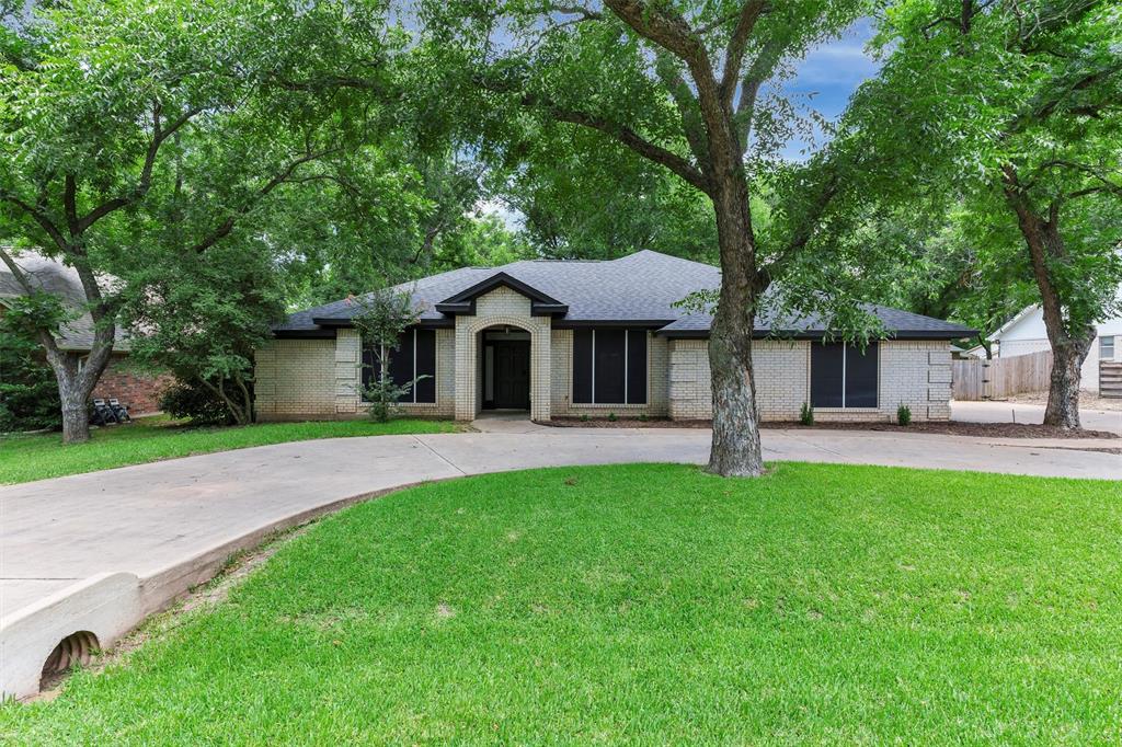 8921 N Longwood Drive