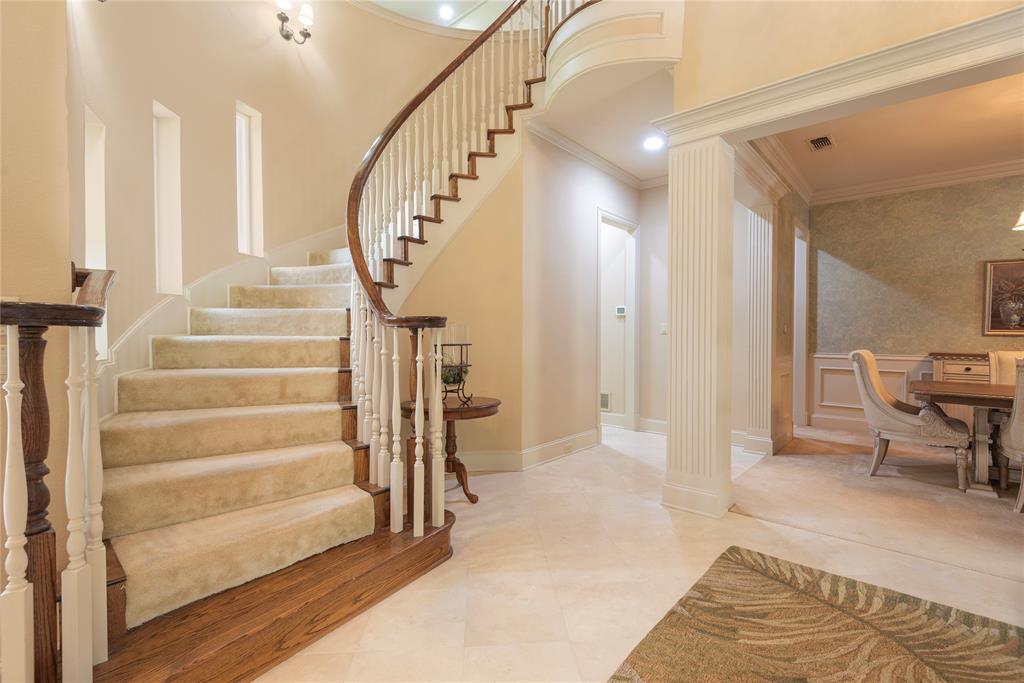 906 Glen Rose Drive