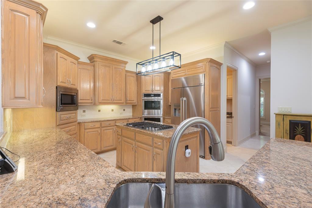 906 Glen Rose Drive