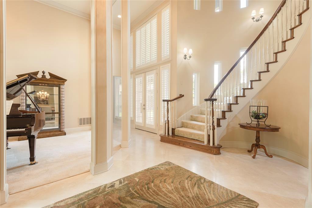 906 Glen Rose Drive