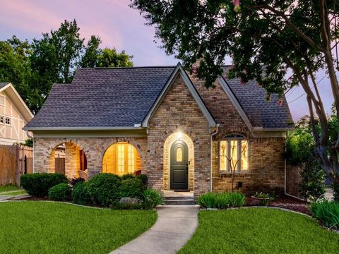 729 Ridgeway Street Dallas TX 75214