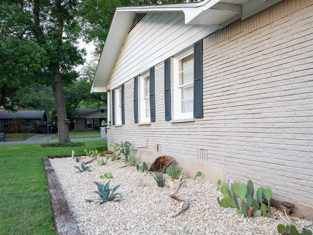 2324 Lake Air Drive