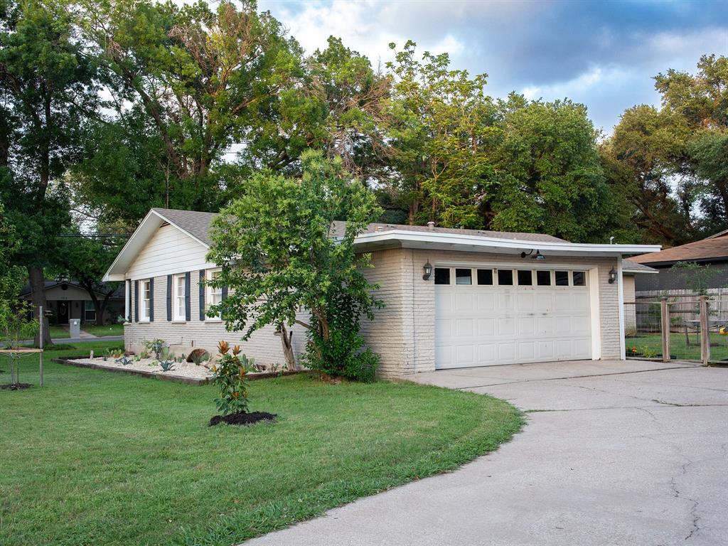 2324 Lake Air Drive