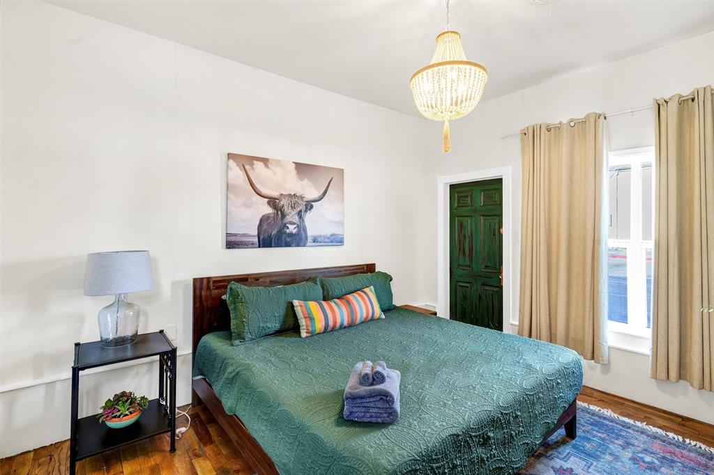 Original Town - Commercial Sale