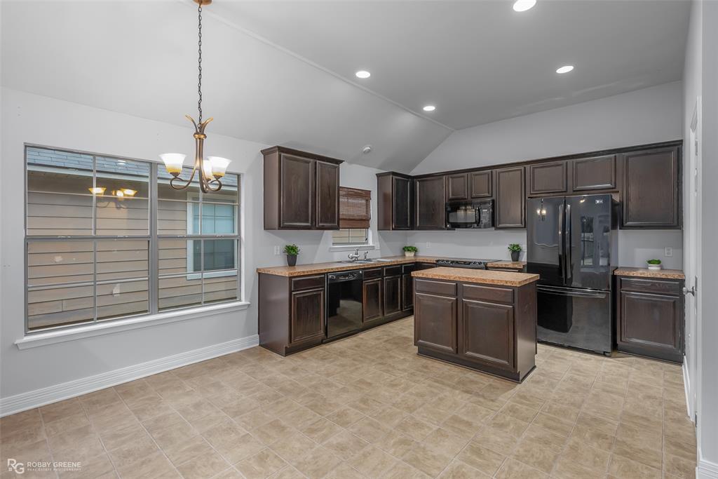 Redwood Pl Legacy Un #3 - Residential