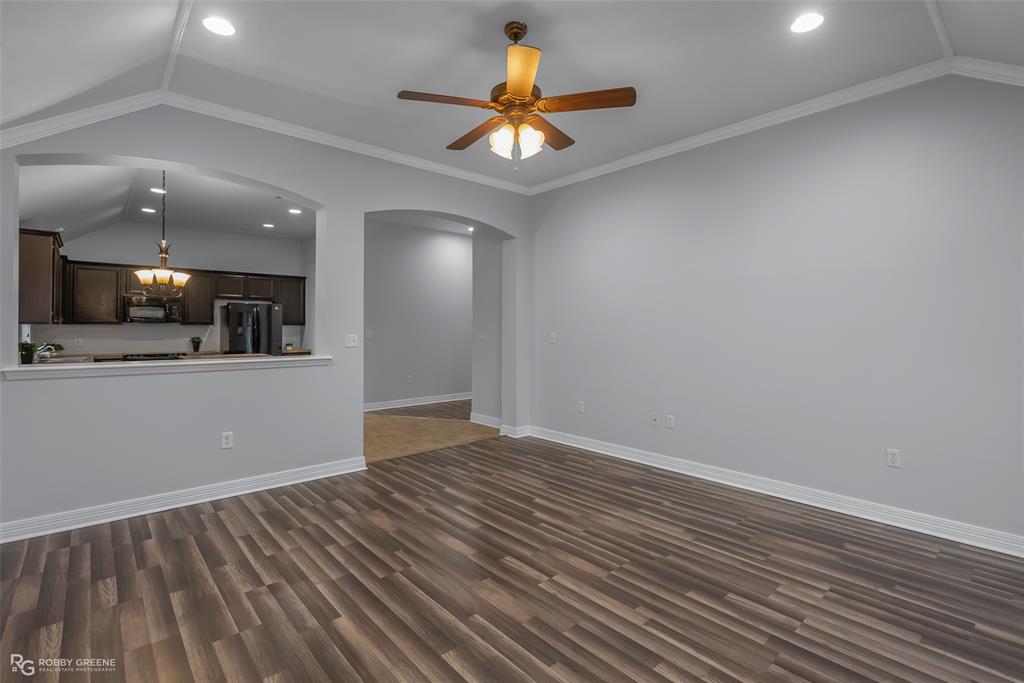 Redwood Pl Legacy Un #3 - Residential