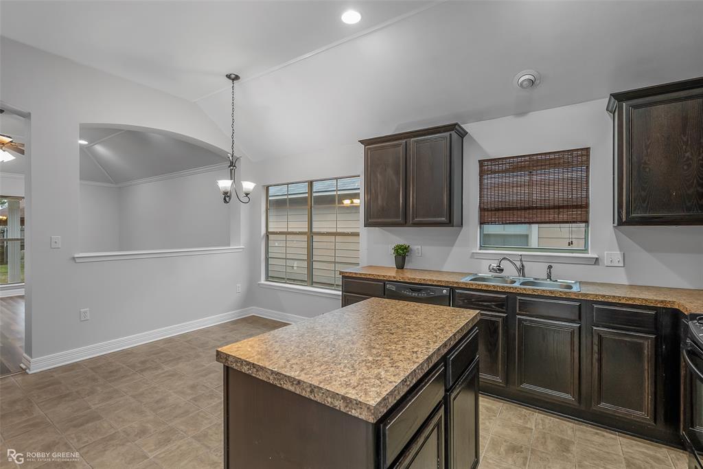 Redwood Pl Legacy Un #3 - Residential