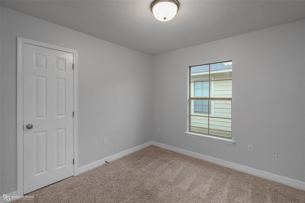 Redwood Pl Legacy Un #3 - Residential