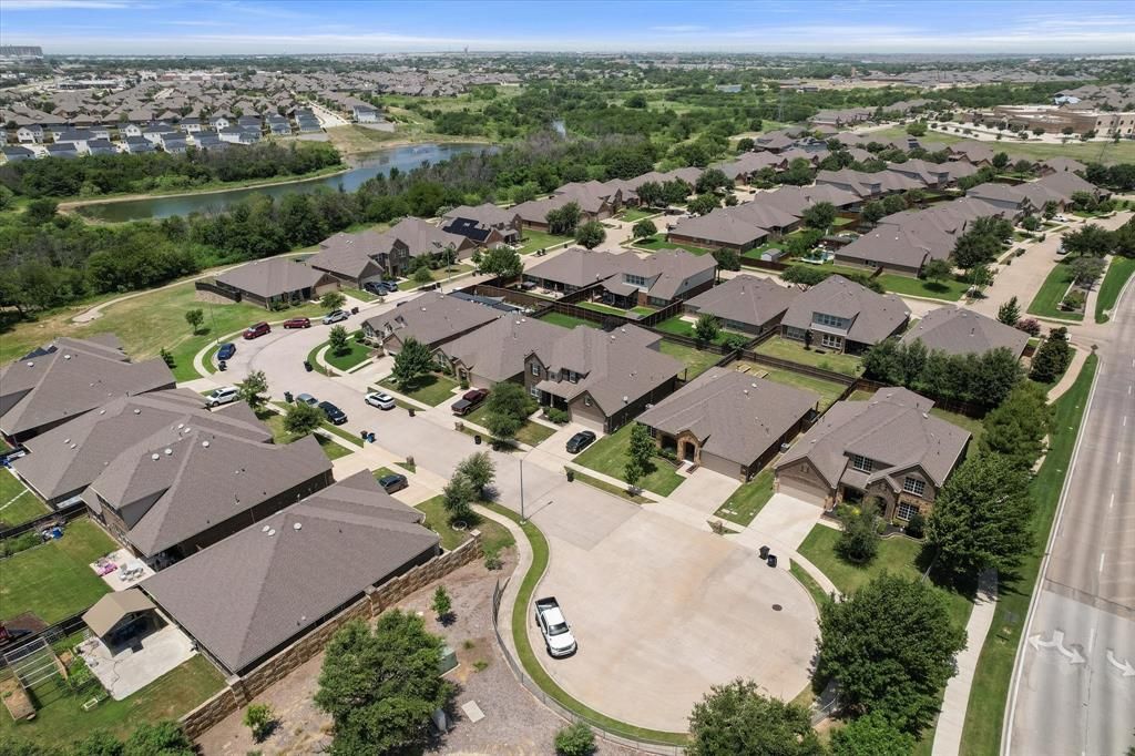 Photo of 7304 Lowline Drive, Fort Worth, TX 76131 (MLS # 21320627)