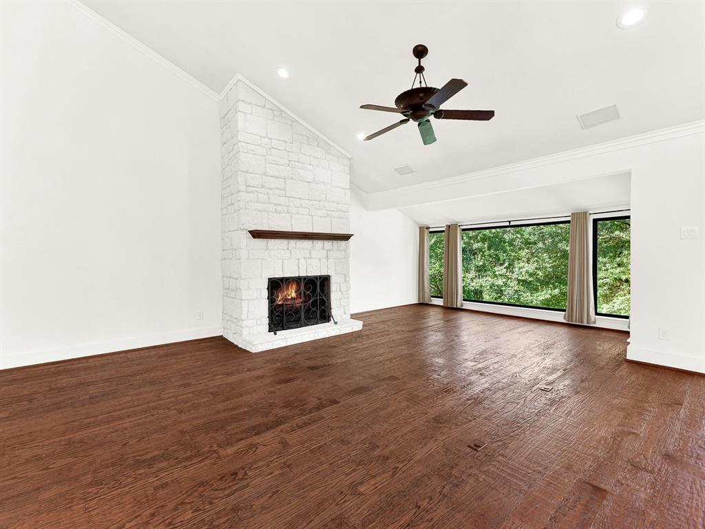 9605 Knobby Tree