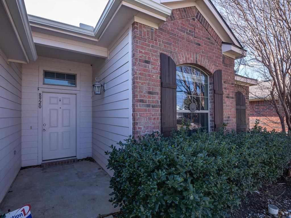 Photo of 8920 Sagebrush Trl, Cross Roads, TX 76227 (MLS # 21175744)