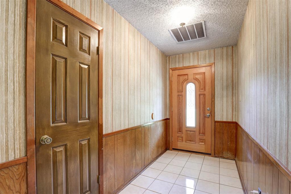 1412 Daryll Lane