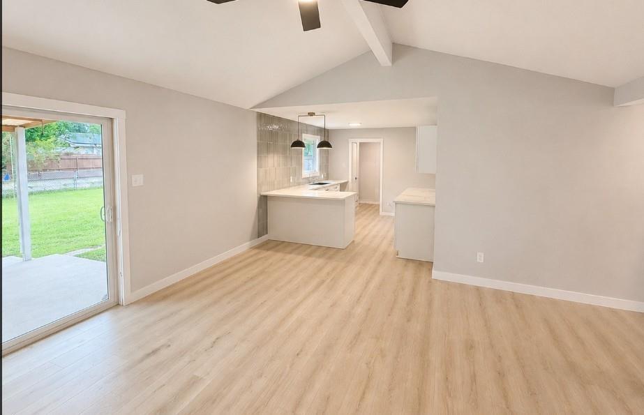 1221 Greenway Drive