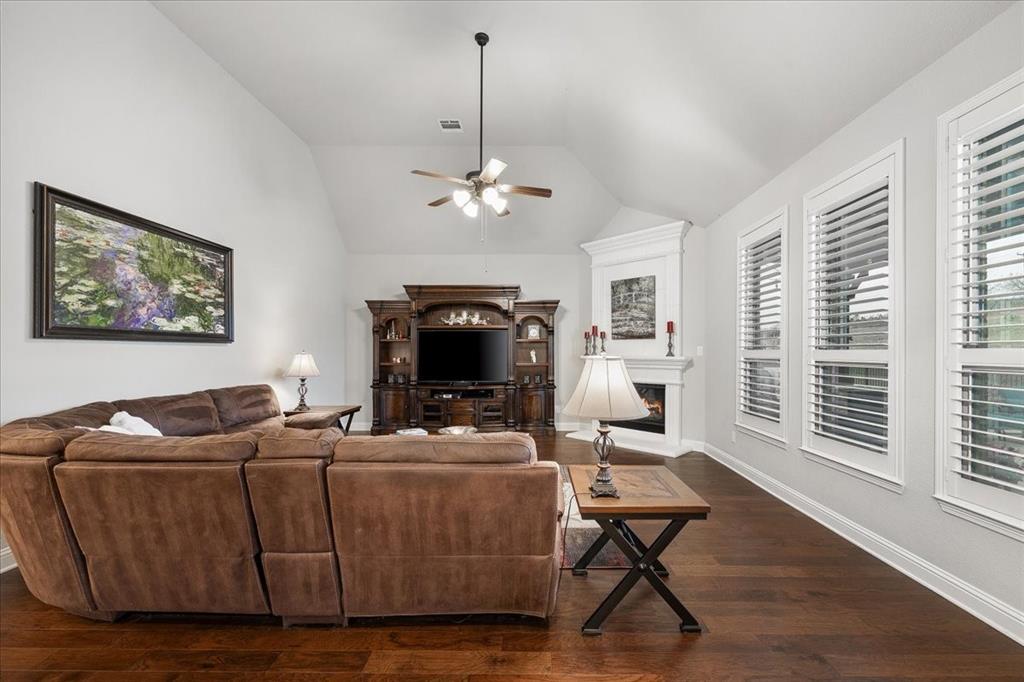 Bella Flora - Residential