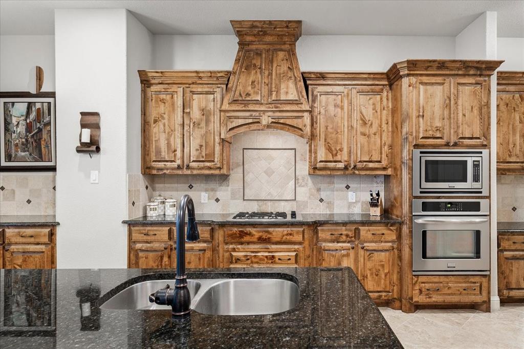 Bella Flora - Residential