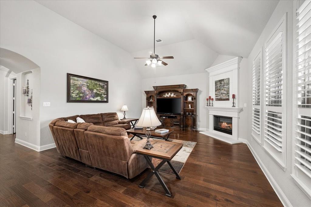 Bella Flora - Residential