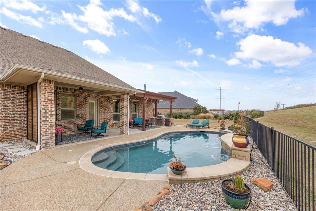 Bella Flora - Residential