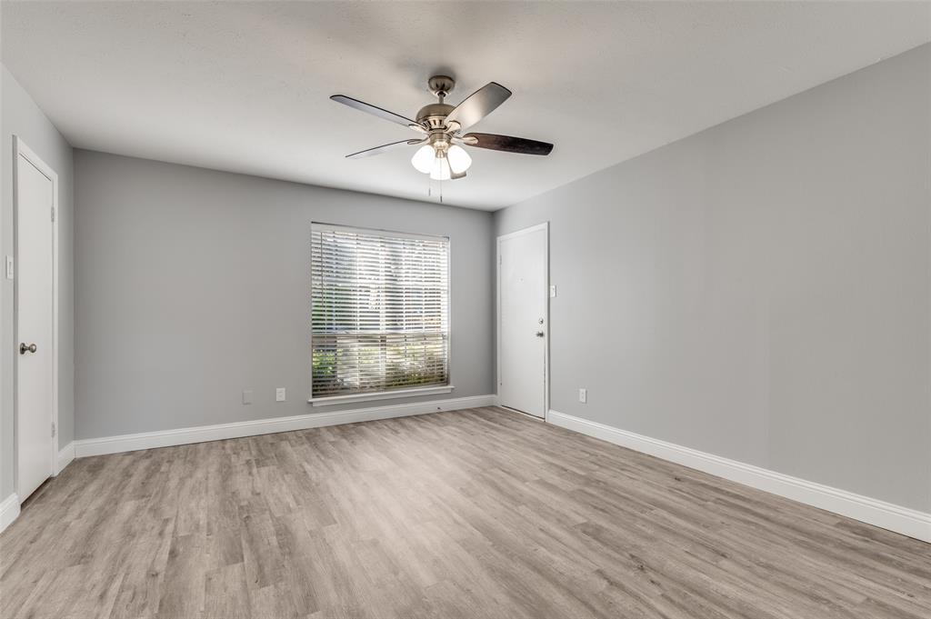 Les Chateaux Condo Bldg J - Residential