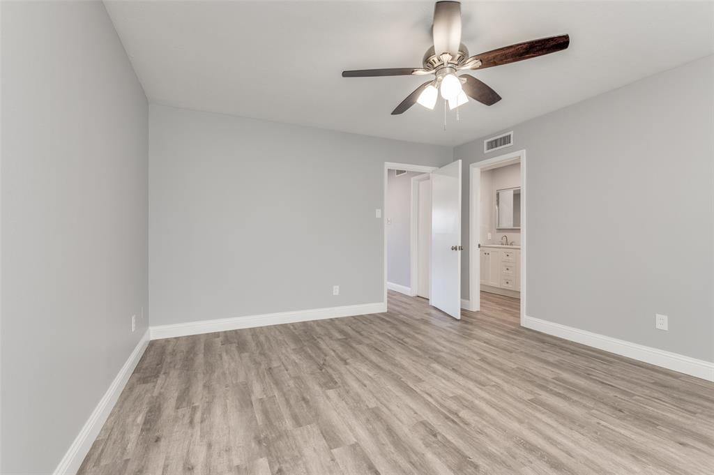 Les Chateaux Condo Bldg J - Residential