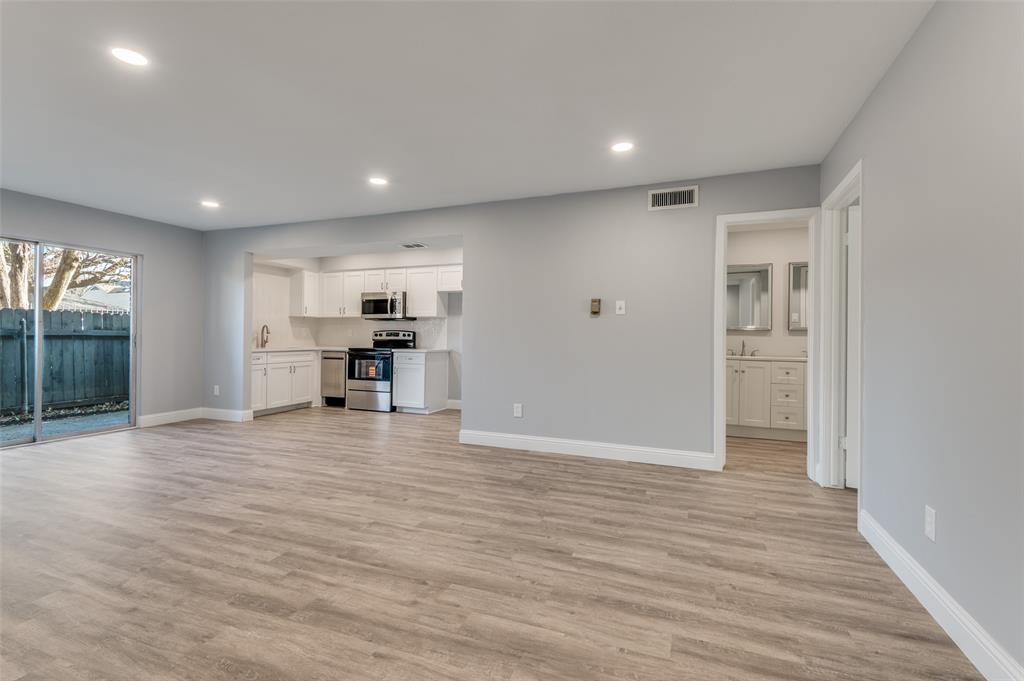 5033 Cedar Springs Road 103